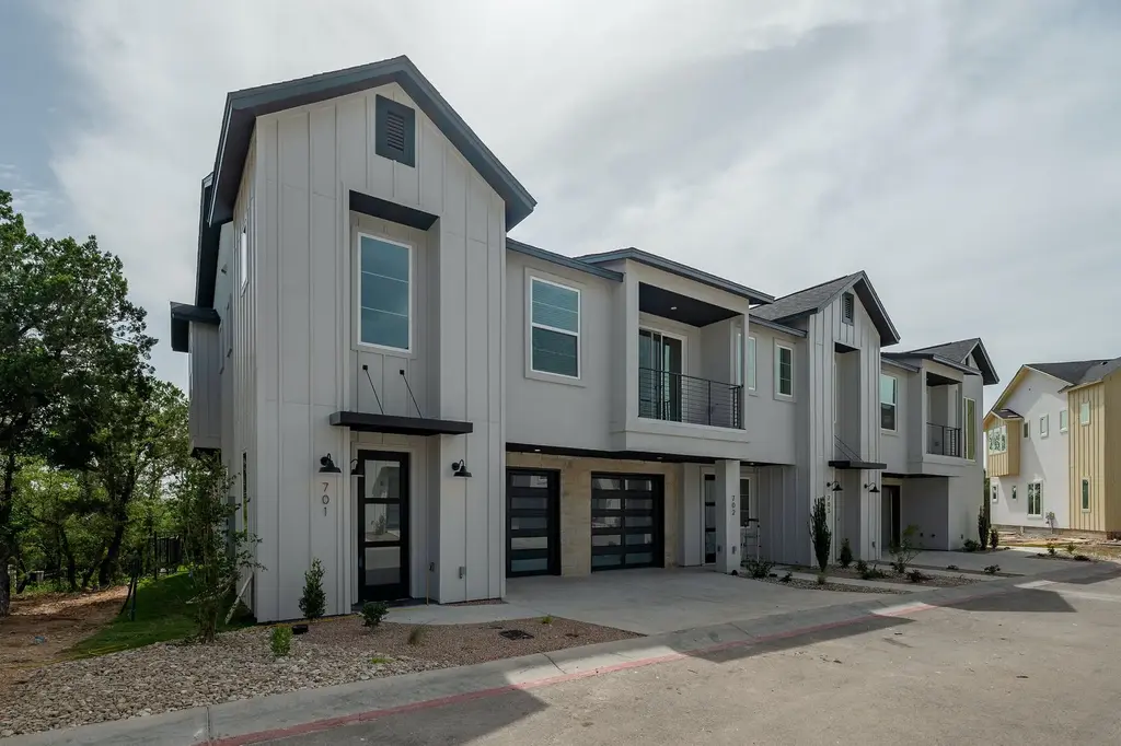 12001 Vista Parke Drive 701, Austin