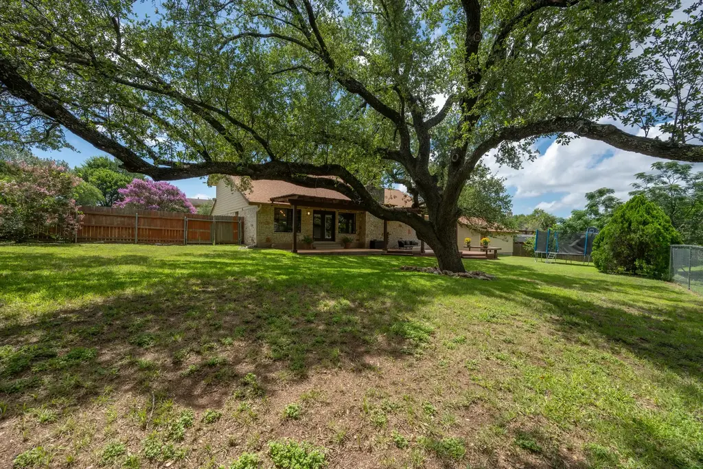 3908 Valley View, Round Rock