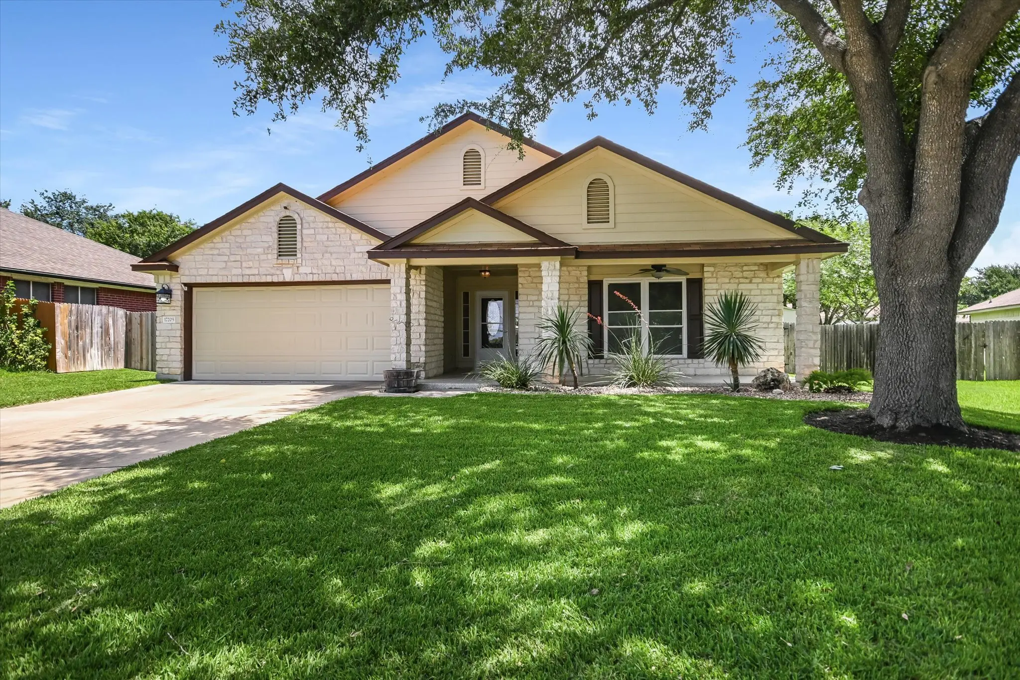 Photo of Listing #2682714