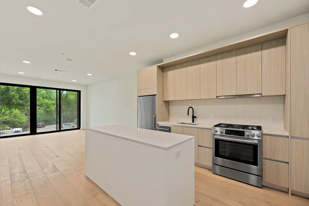 2209 S 1st Street 223, Austin