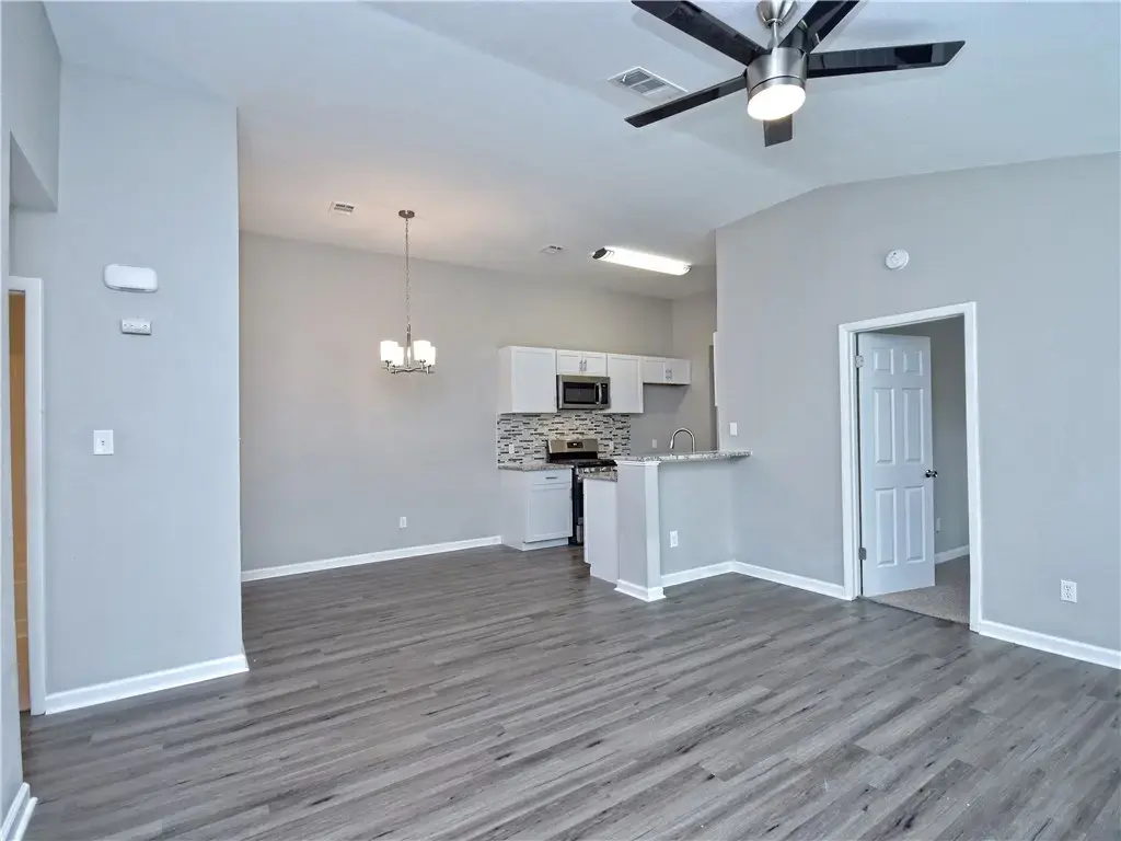 2302 Fuzz Fairway B, Austin