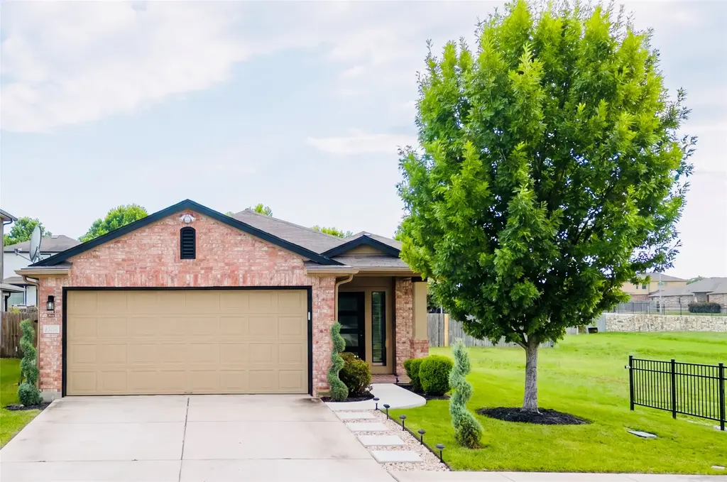 12307 Walter Vaughn Drive, Manor