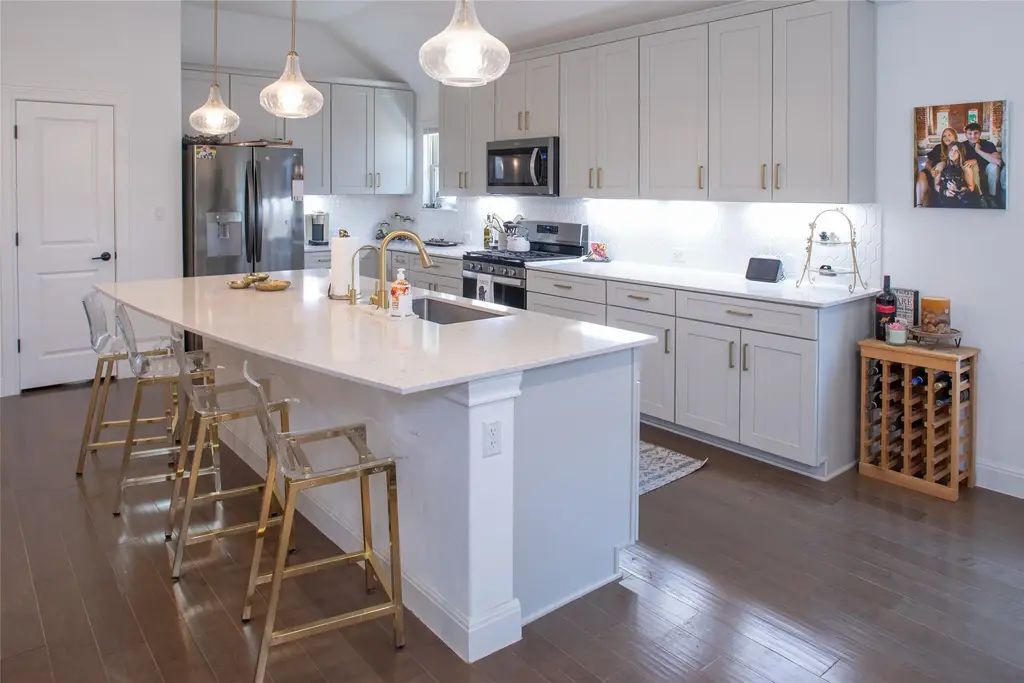 6808 Cliff Rose Drive, Spicewood
