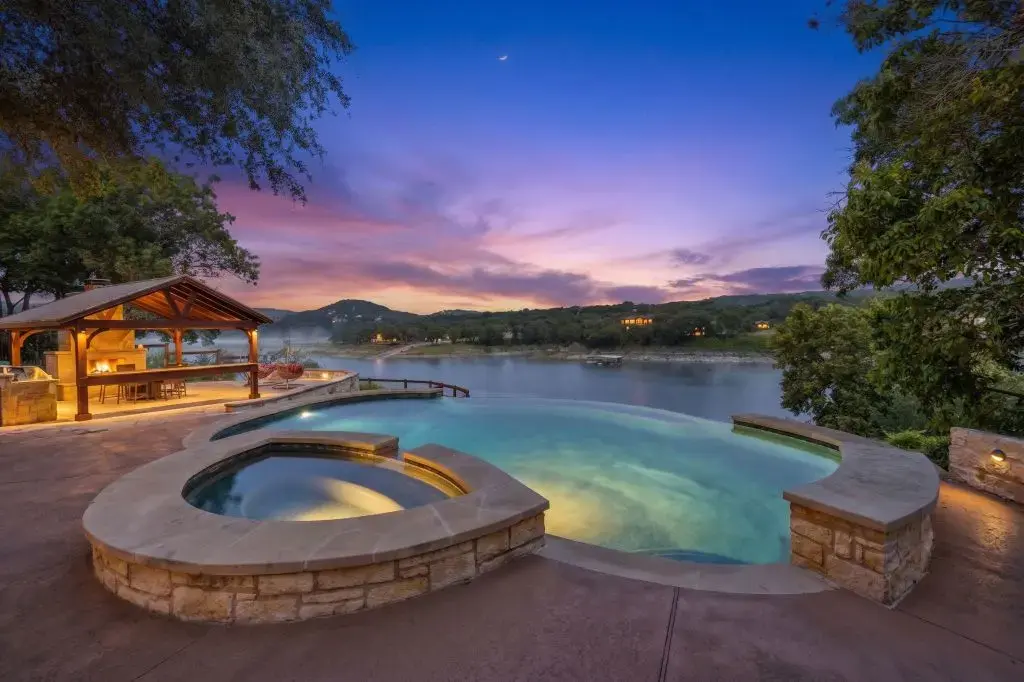 10800 Beach Road, Leander