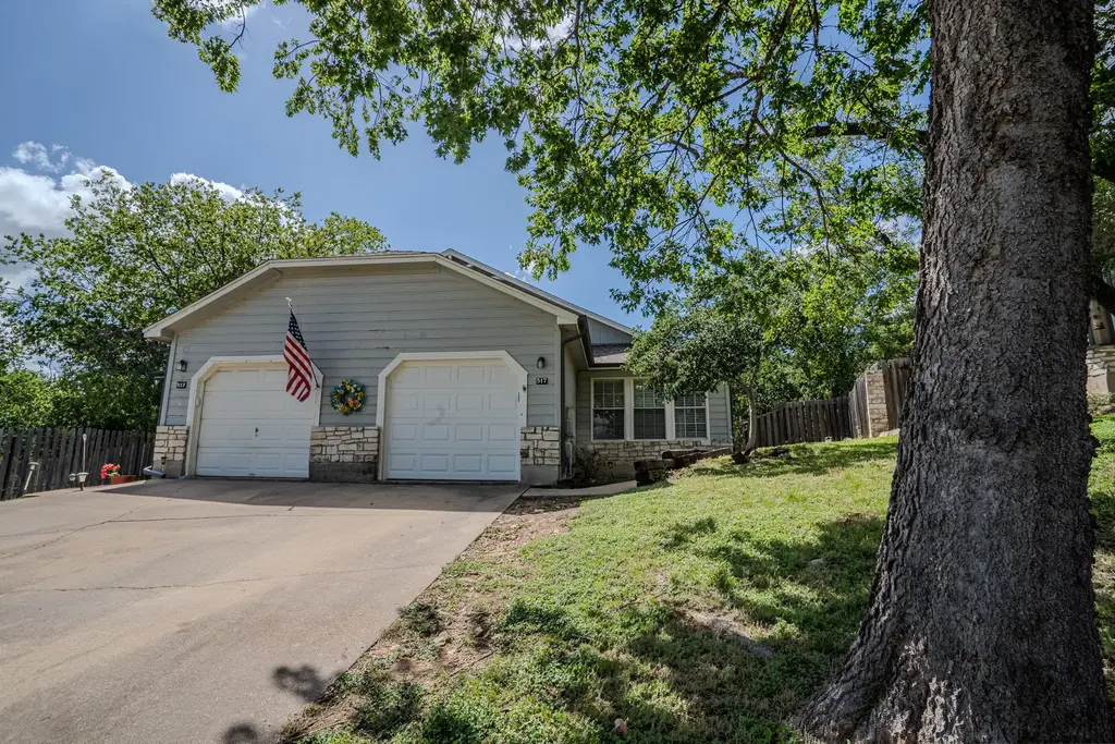 517 Cutty Trail B, Lakeway