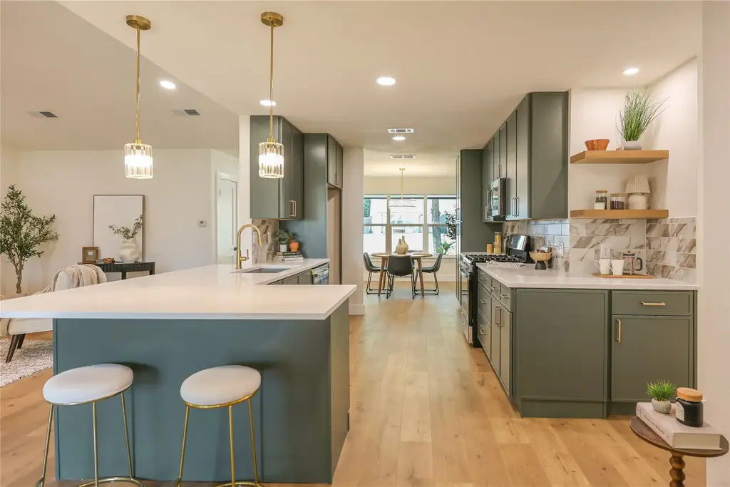 9911 Woodshire Drive, Austin