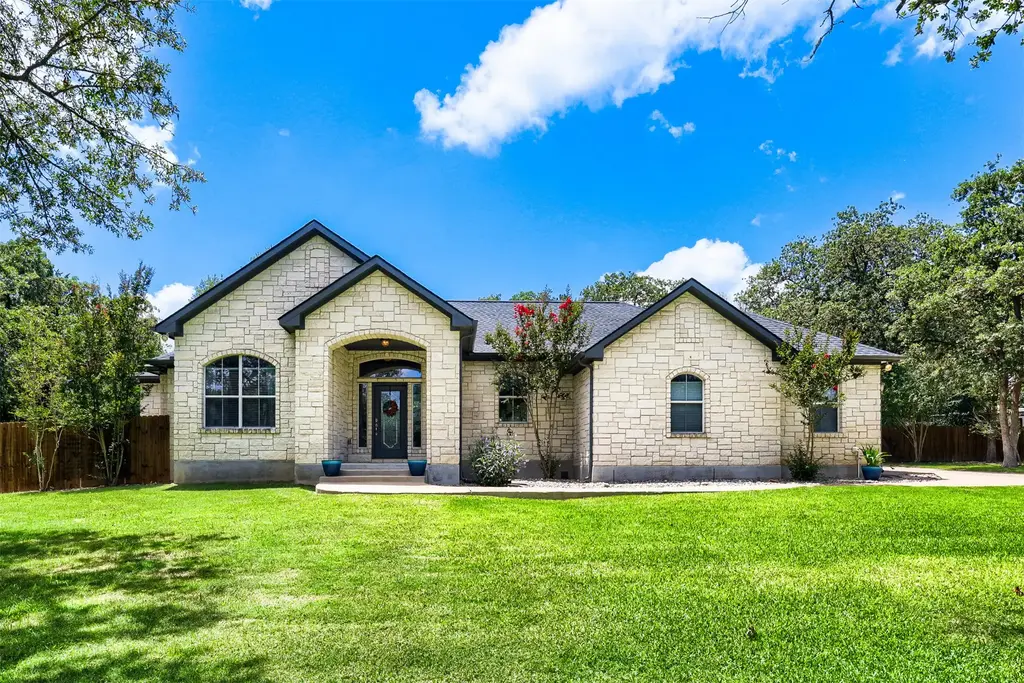 138 Elm Wood Drive, Elgin