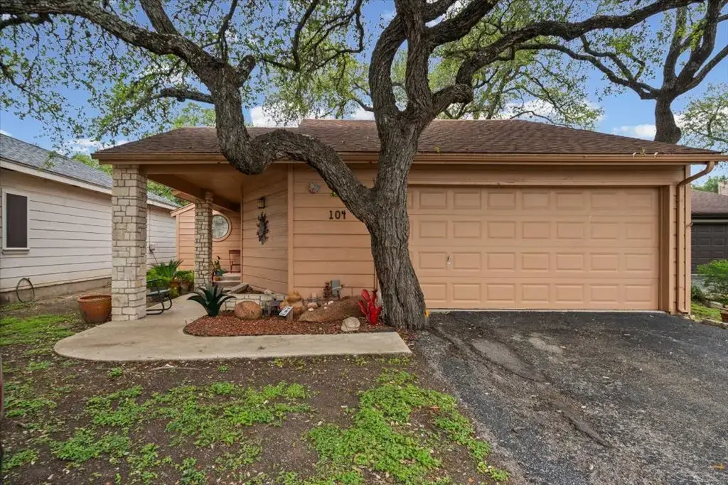 104 Overlook Circle, Wimberley