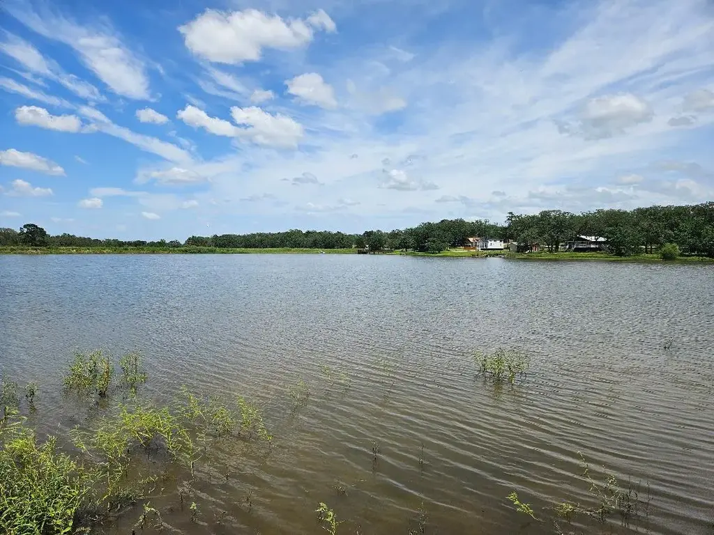 127 Iroquois Drive, Smithville