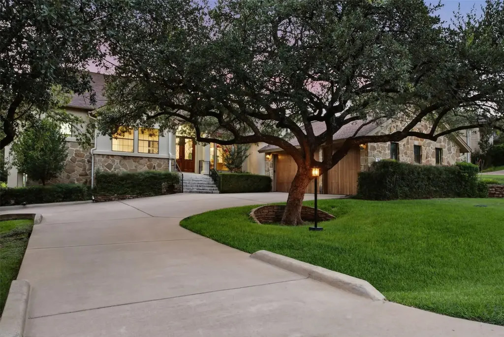 108 Crest View Drive, Lakeway