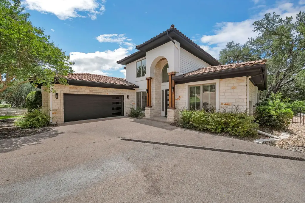414 New Lido Drive, Lakeway