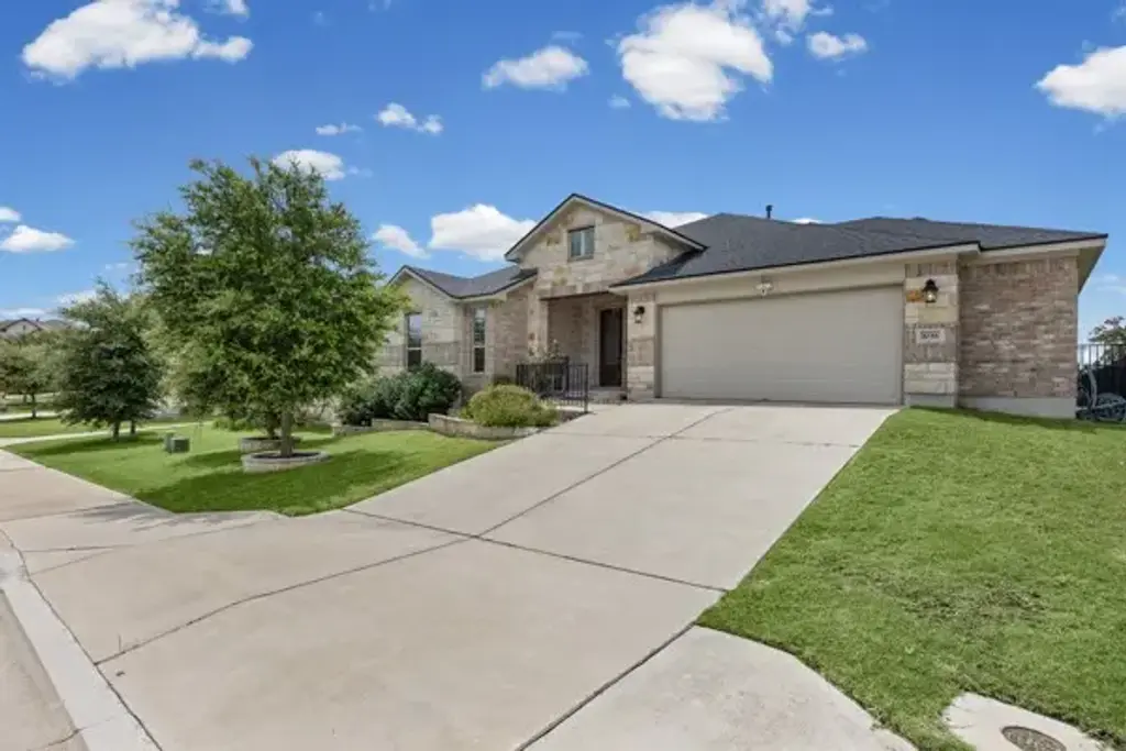 1036 Almeria Bend, Leander