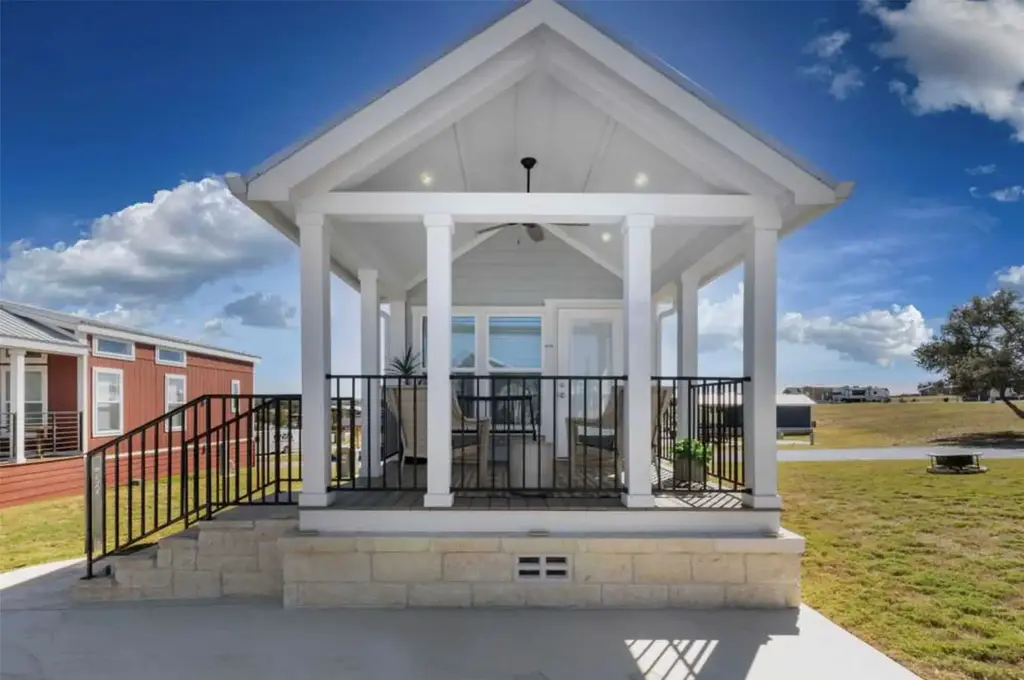 5386 Ranch Road 1376 52, Fredericksburg