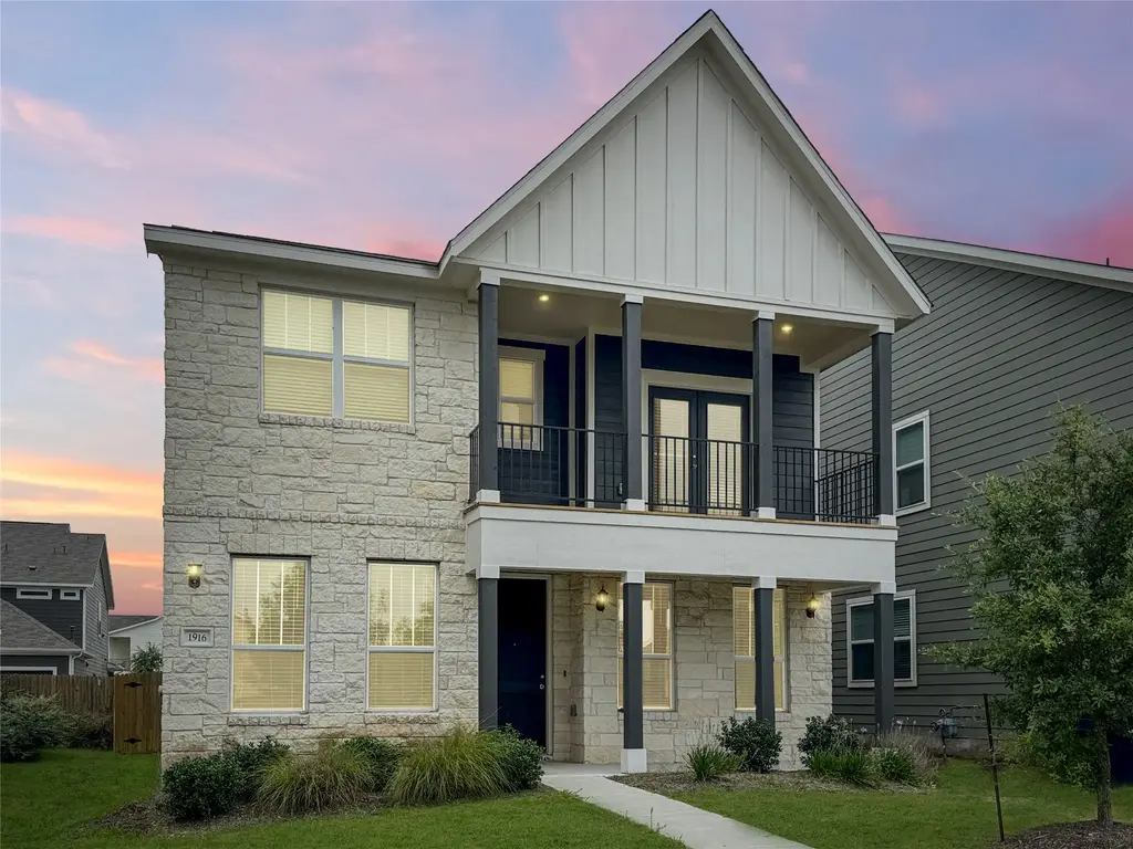 1916 Blue River Drive, Leander