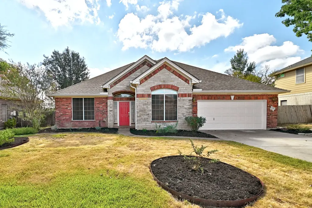124 Stonehedge Boulevard, Georgetown
