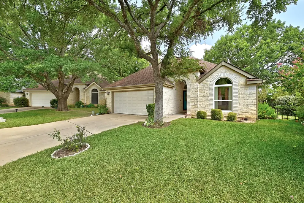 100 Village Drive, Georgetown