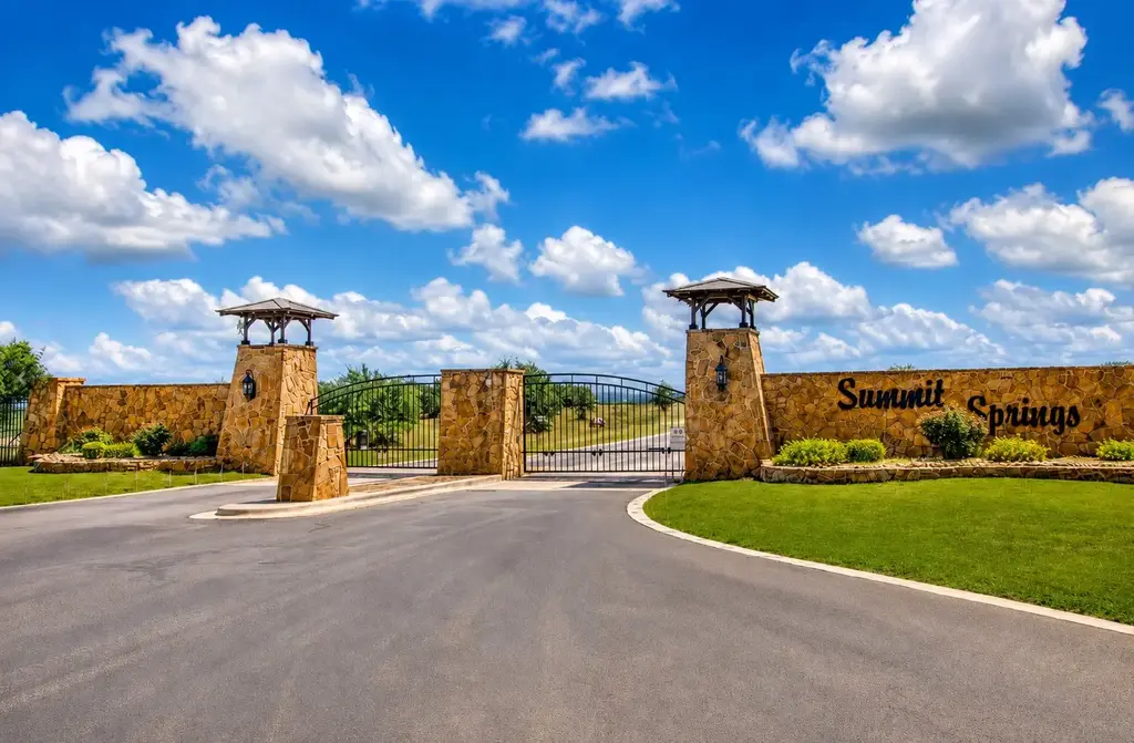 228 Bosque Trail, Marble Falls