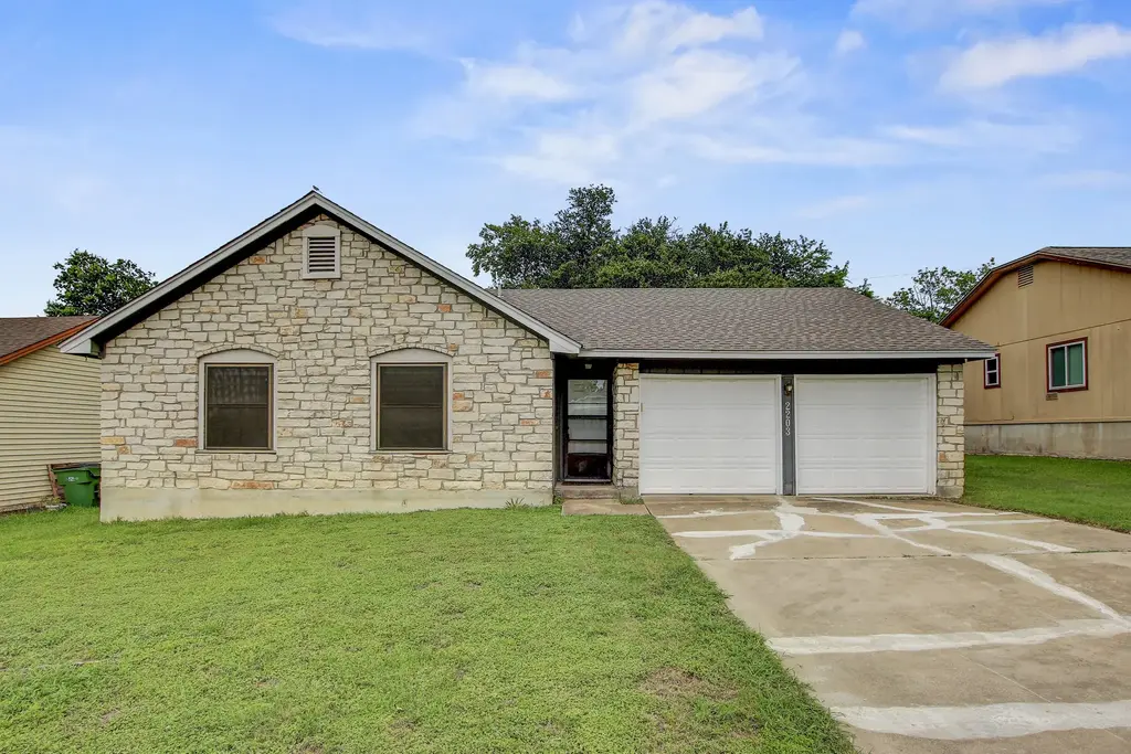 2203 Frontier Trail, Round Rock