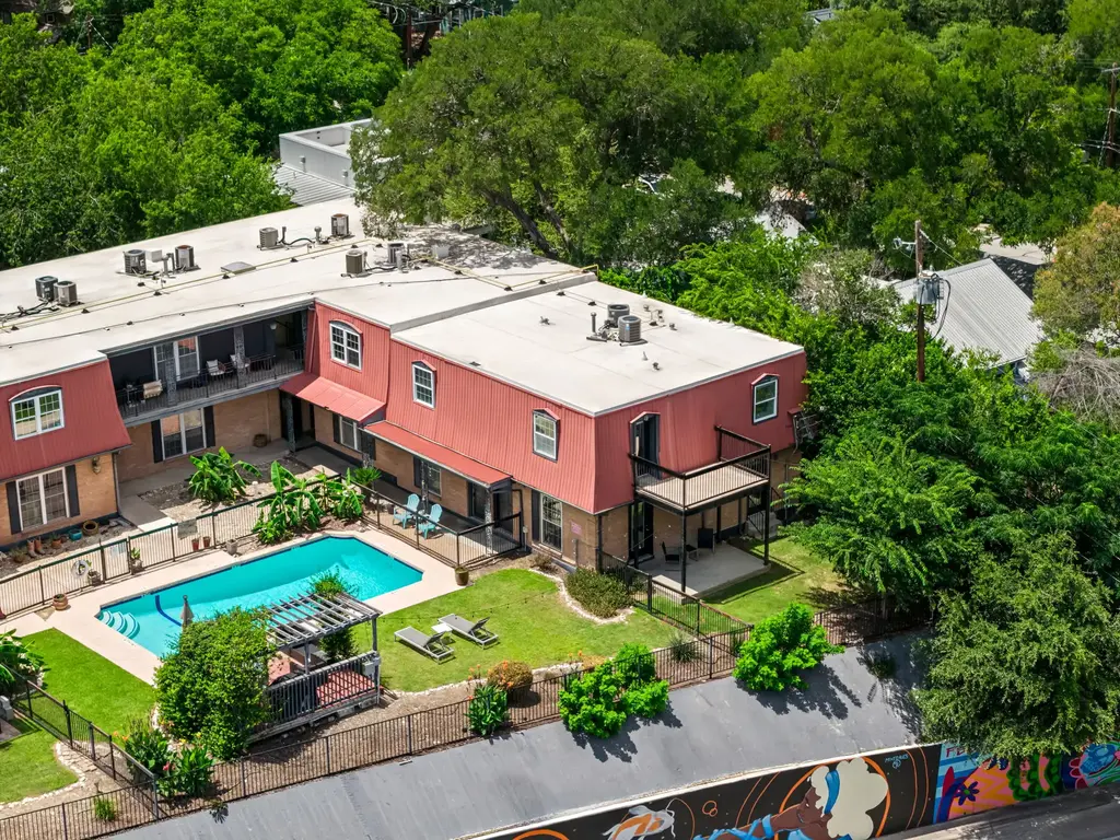 900 S Lamar Boulevard 201, Austin