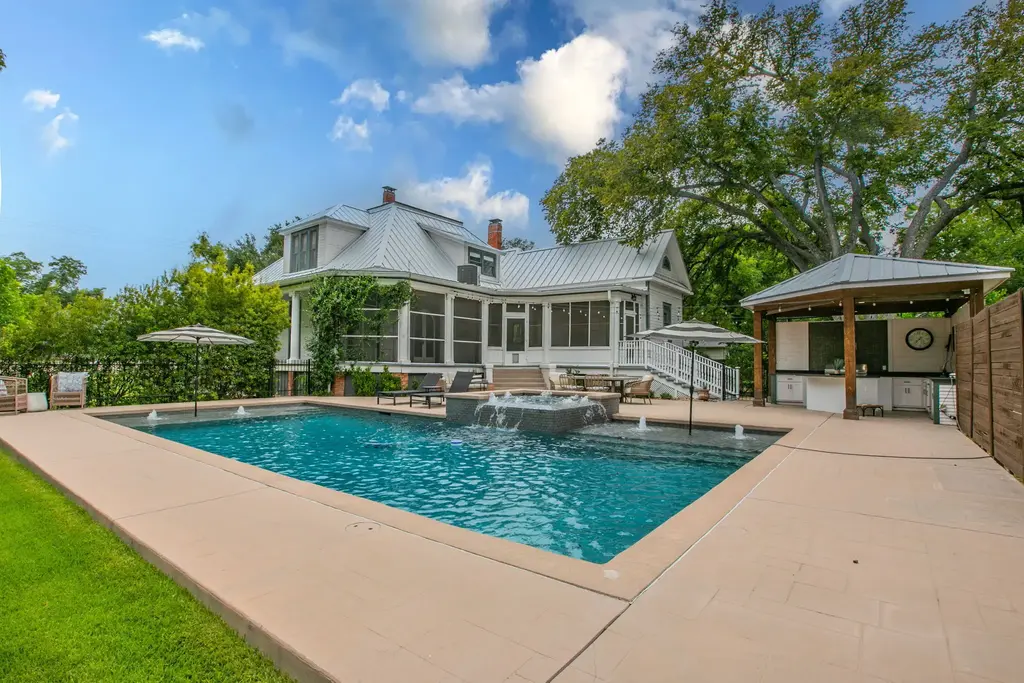 1109 Pecan Street, Bastrop