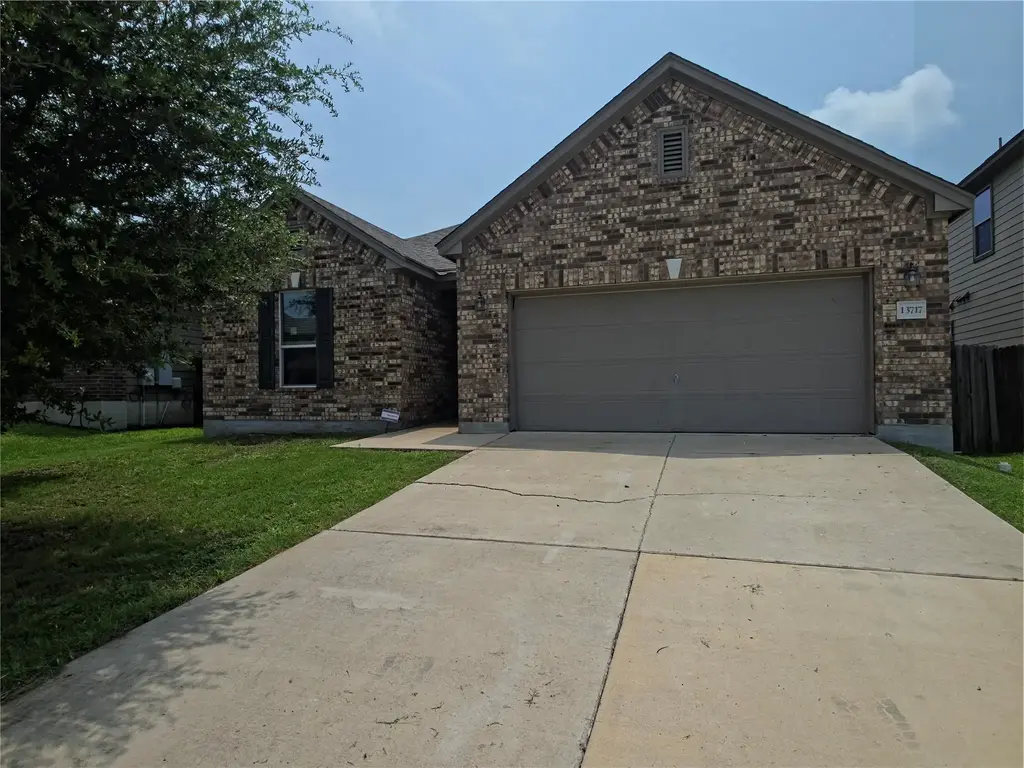 13717 Montpelier Street, Manor