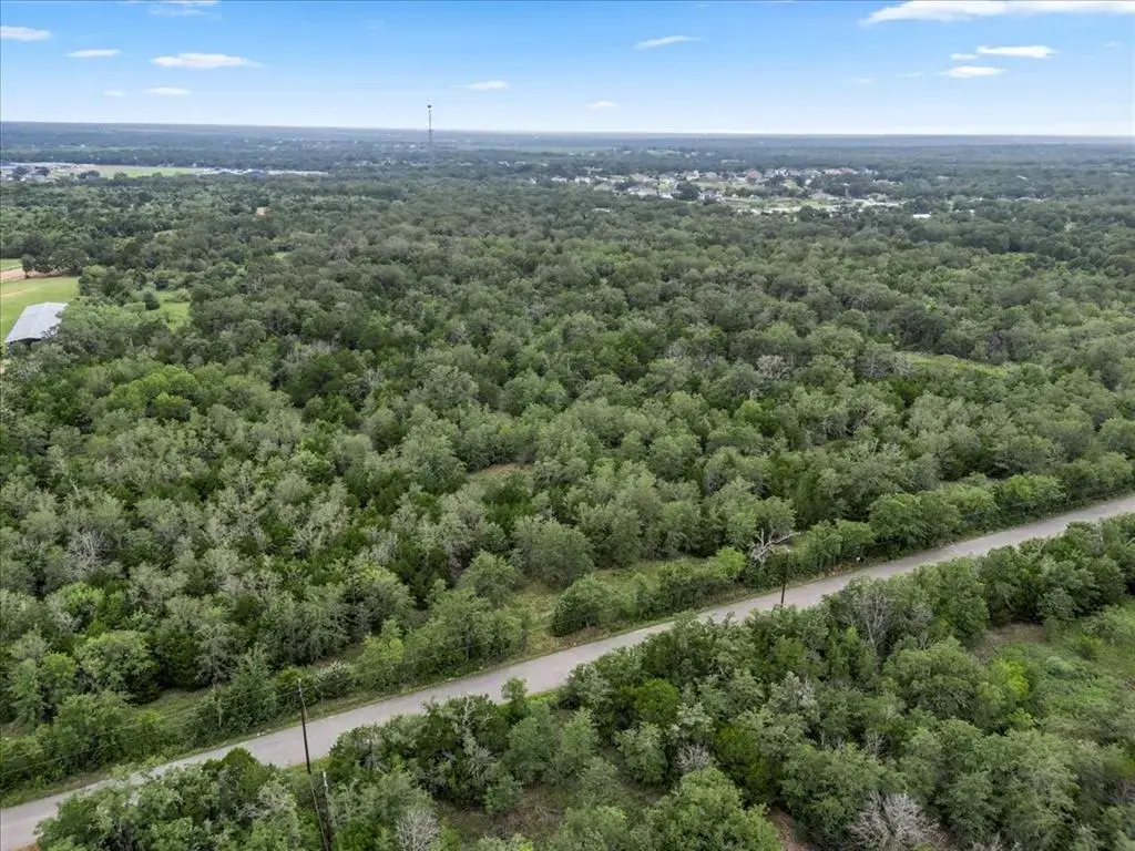 Mcdonald Lane W, Cedar Creek