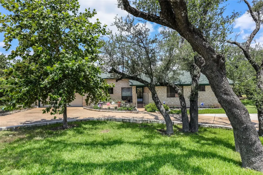 20900 Boggy Ford Road, Lago Vista