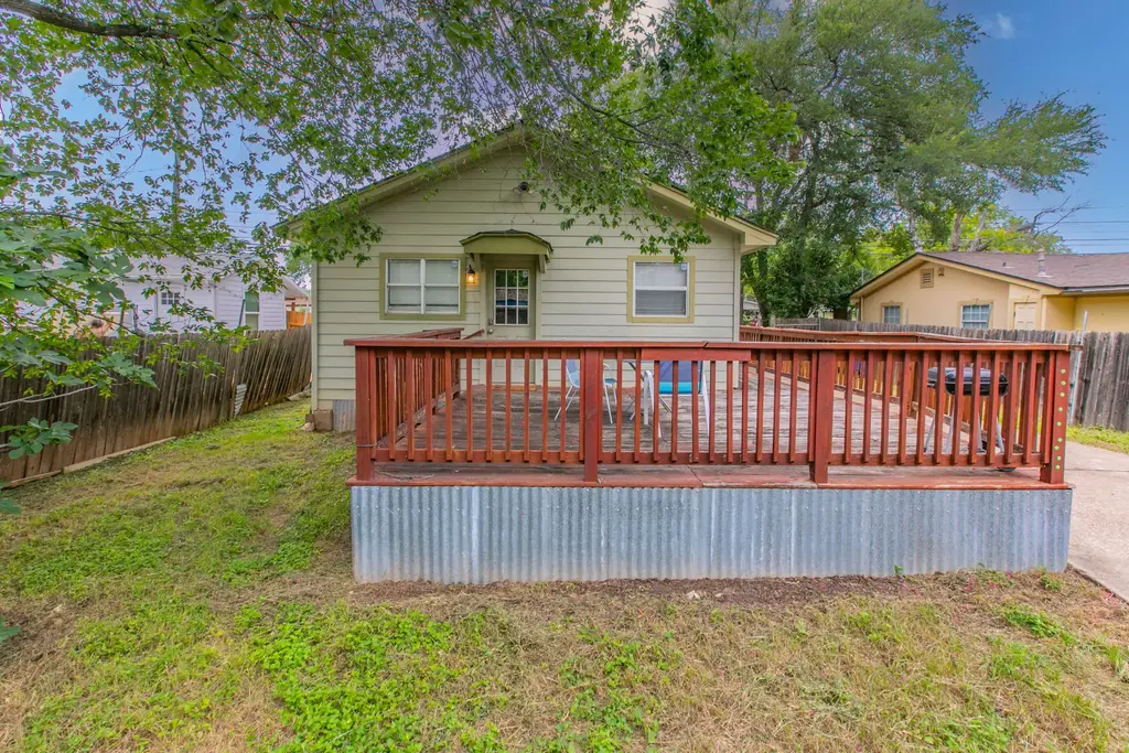 1107 Vargas Road, Austin
