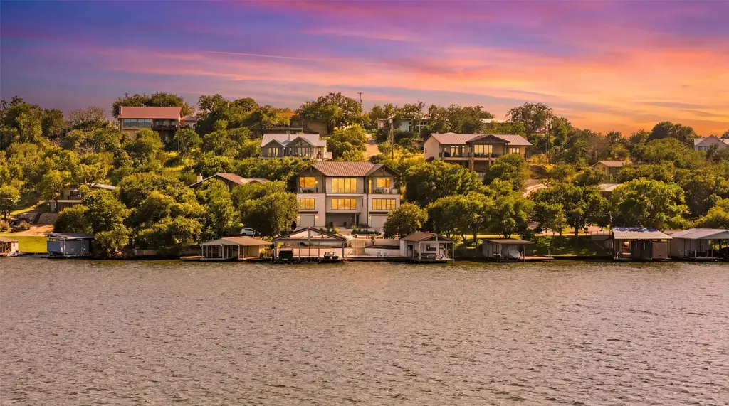 301 Blue Mountain Trail, Horseshoe Bay
