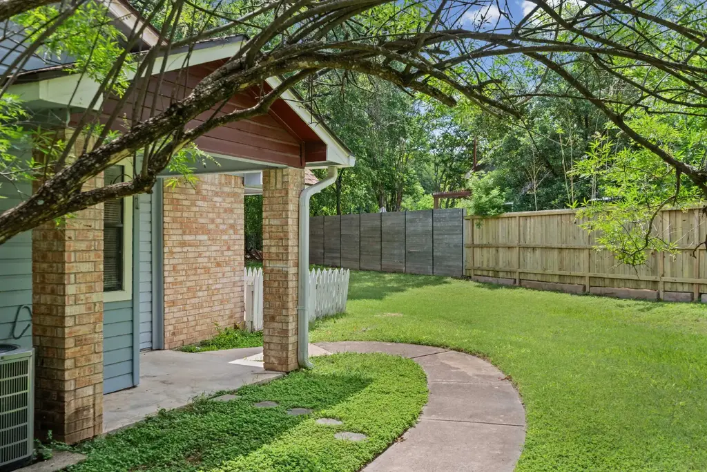 1601 Faro Drive 1504, Austin