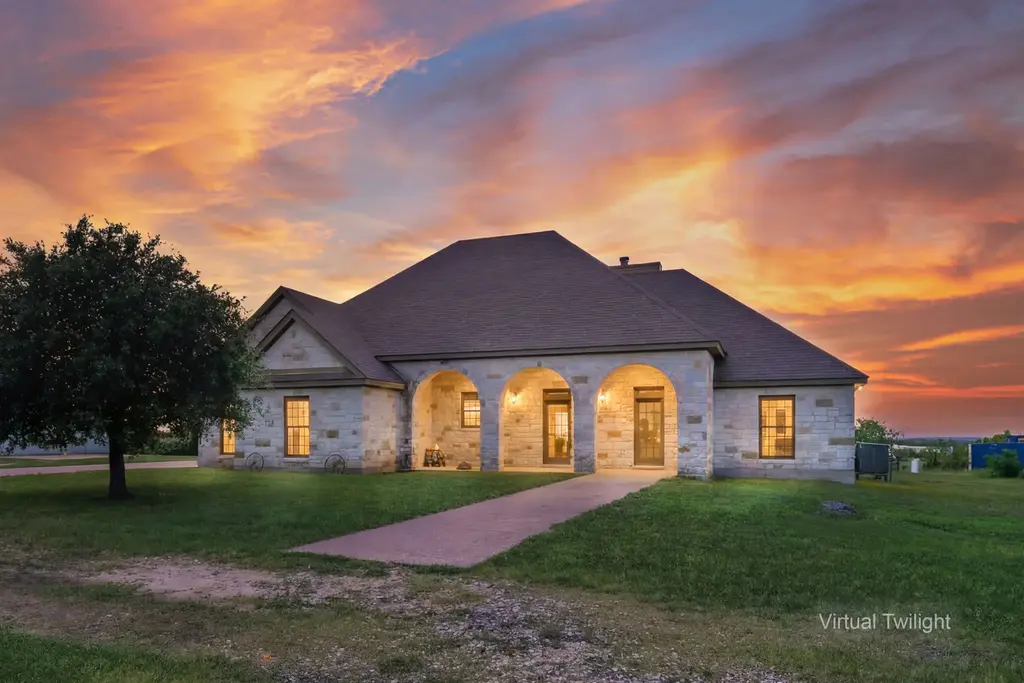 701 County Road 107, Georgetown