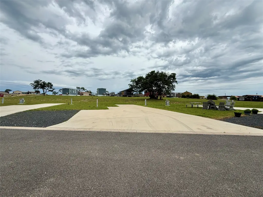 5386 Ranch Road 1376 Road 212, Fredericksburg