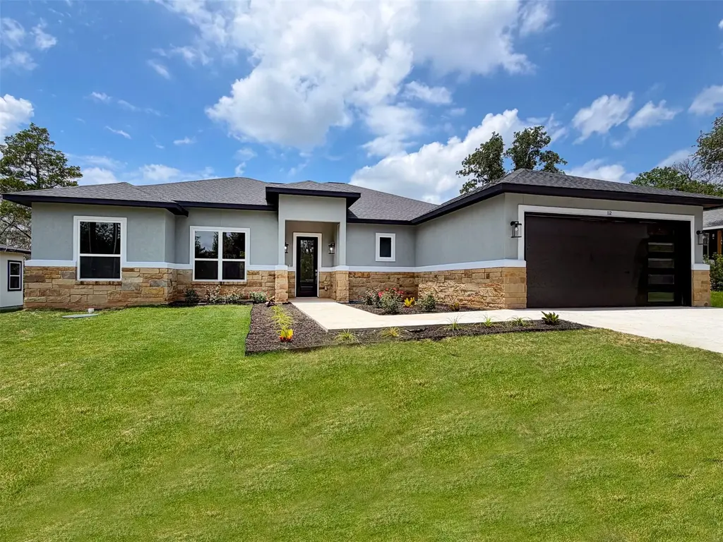112 Heleakala Drive, Bastrop