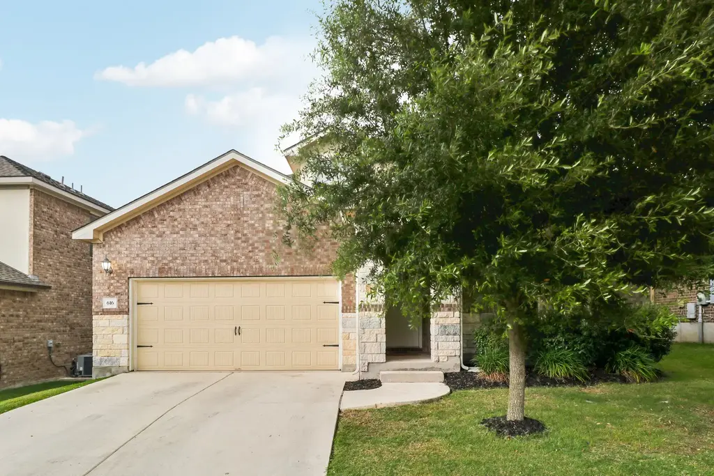 616 Sigourney Way, Leander