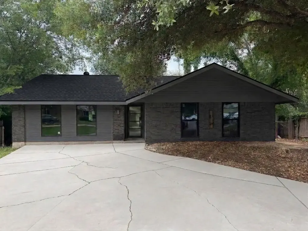 6302 Waynesburg Cove, Austin