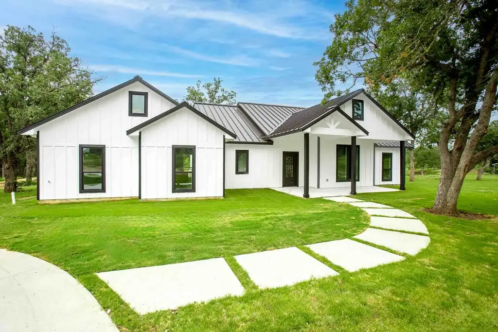 337 Smitty Lane, Lockhart