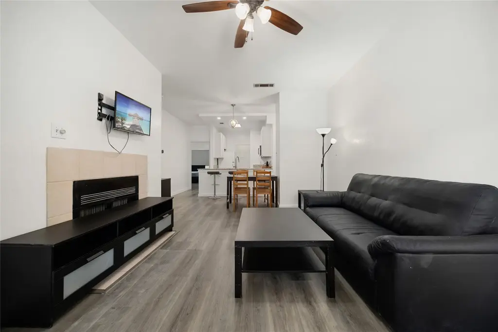 806 W 24th Street 213, Austin