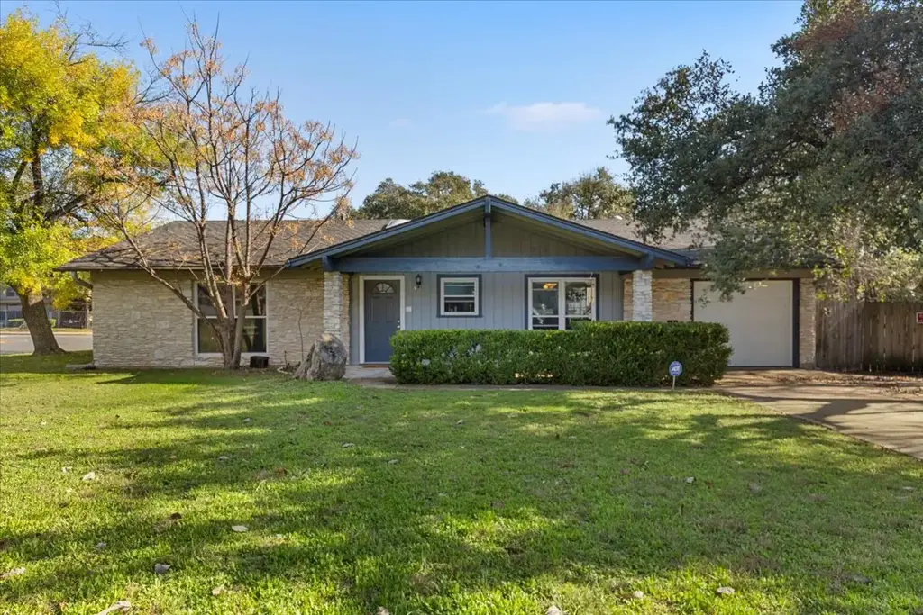8713 Azalea Trail, Austin