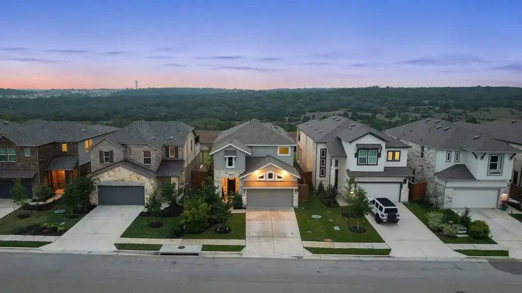 17405 Hattie Trace, Austin