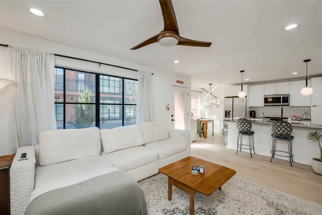 400 E 30th Street 105, Austin