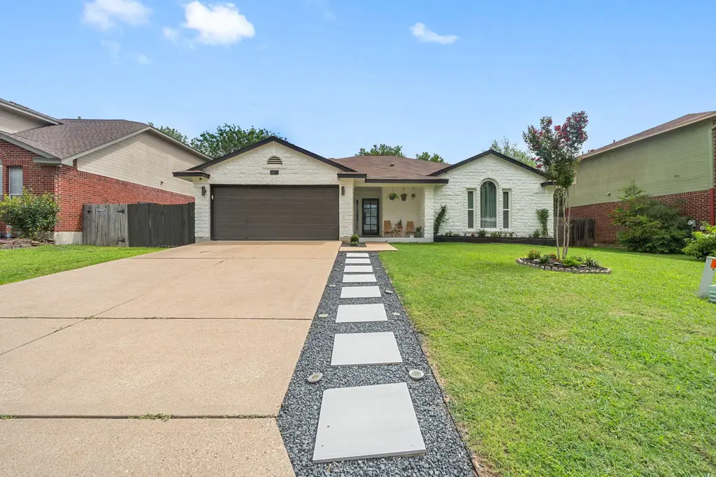 9400 Lightwood Loop, Austin