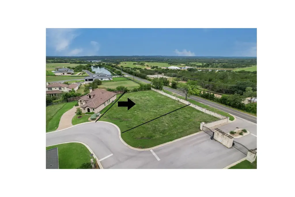 1852 Art Adams Way, Spicewood