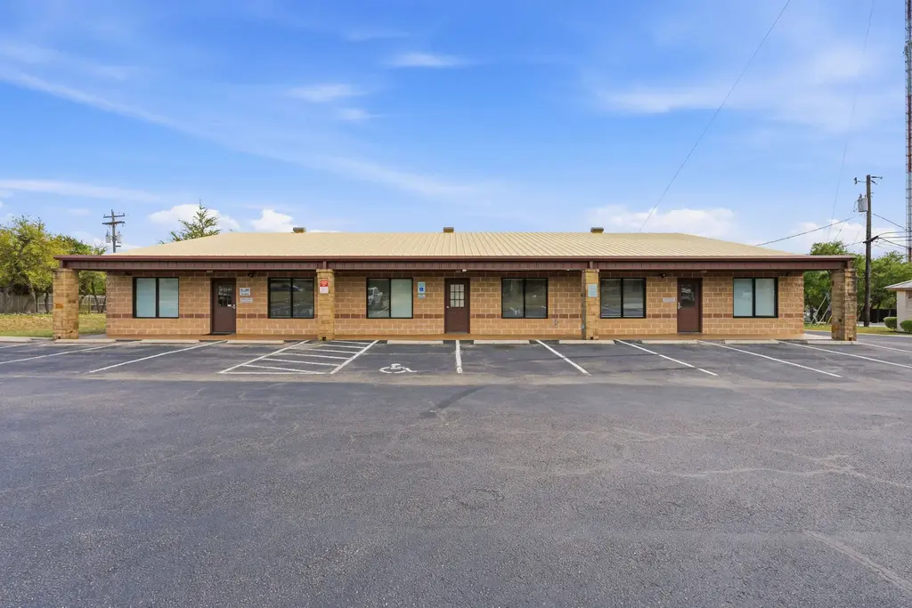 2100 E Highway 290 A, Dripping Springs