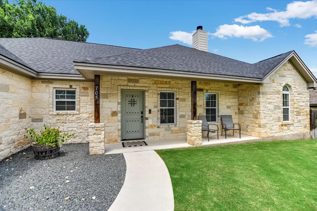 705 Woodland Park Drive, Marble Falls