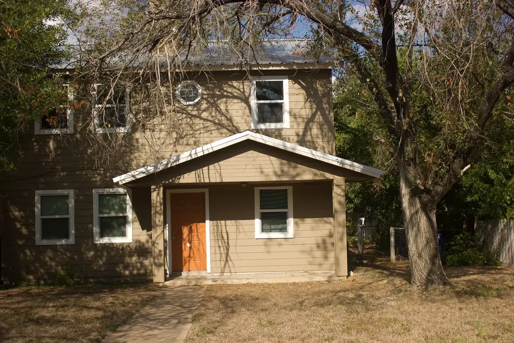 2100 E Stassney Lane A, Austin