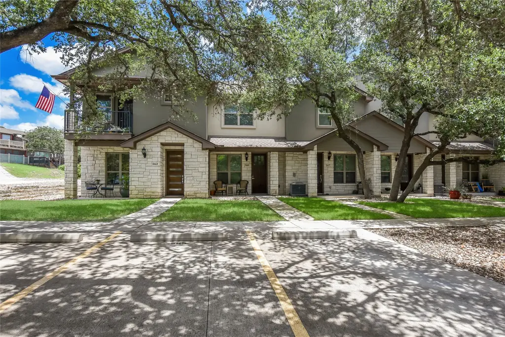 563 Demarett Drive, Lago Vista