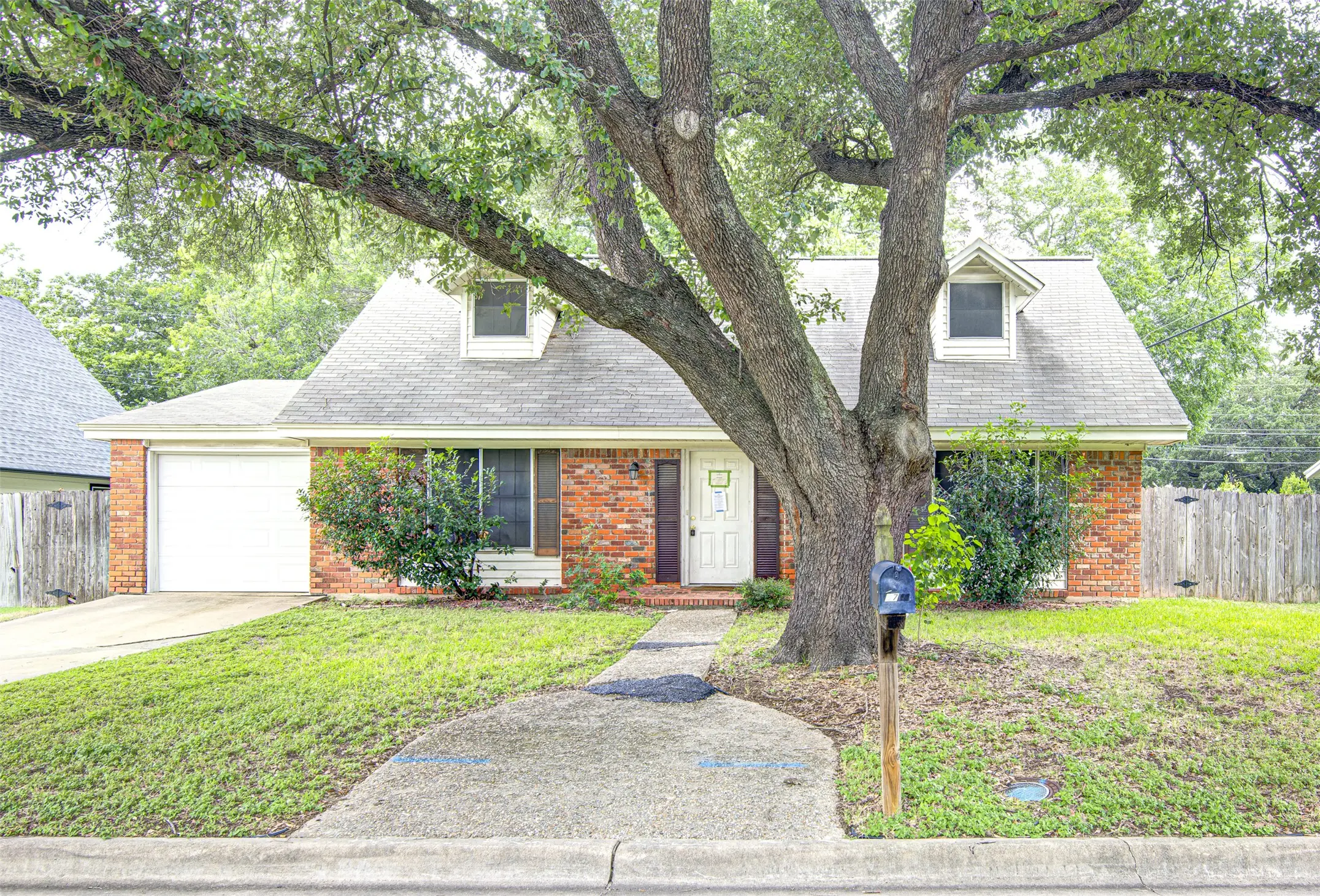 Photo of Listing #3906370