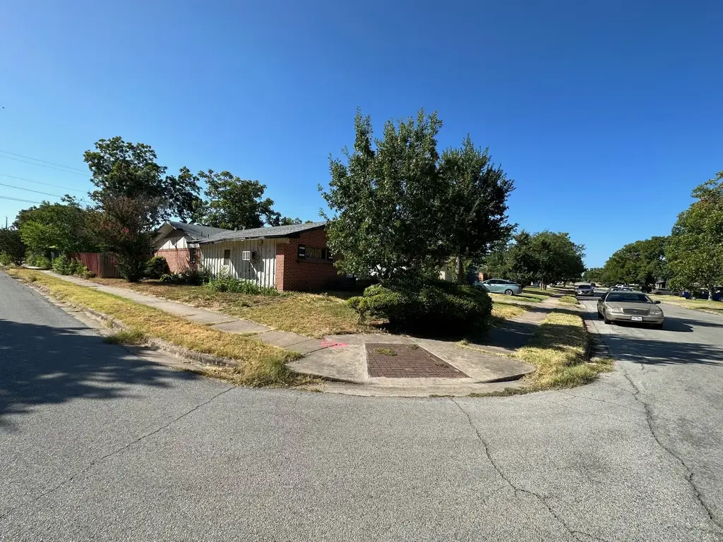 8311 Briarwood Lane, Austin