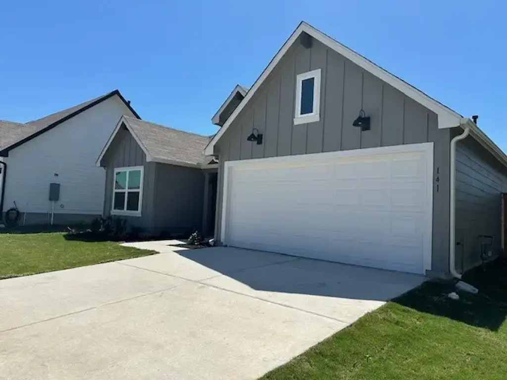 141 Netherland Street, San Marcos