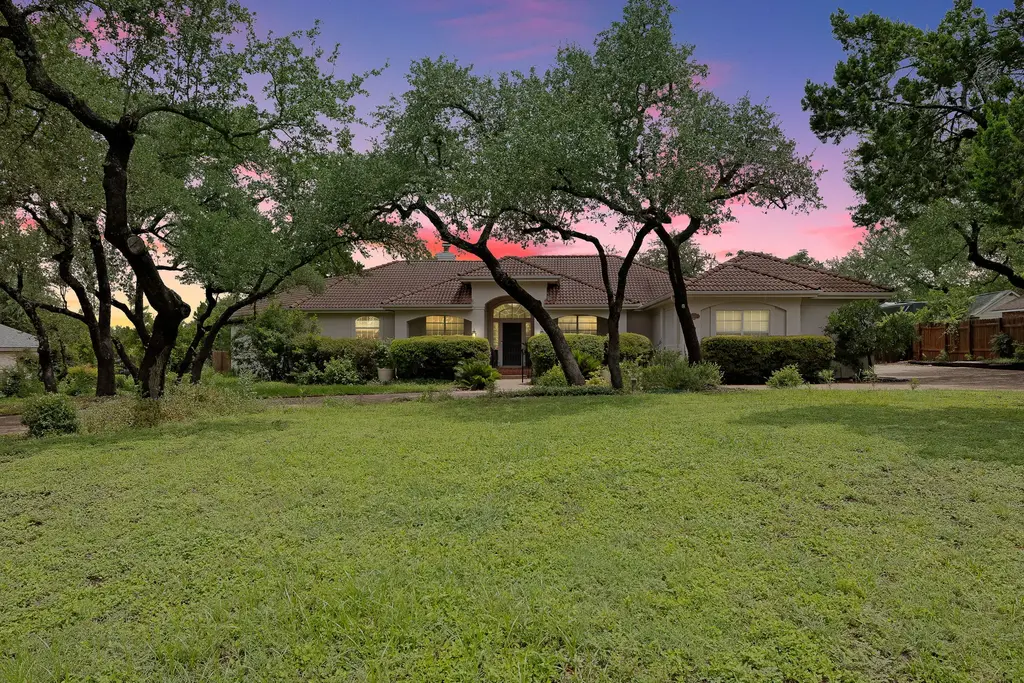 9608 Streamside Drive, Austin